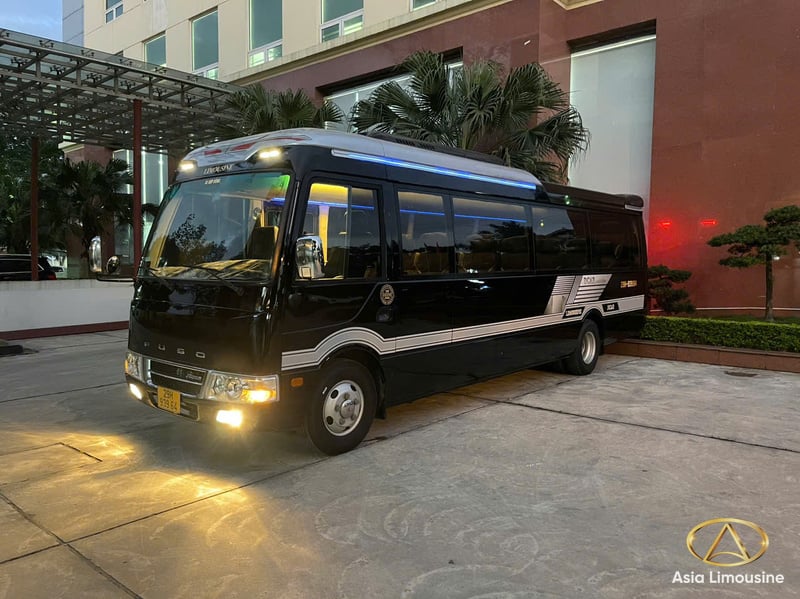 Fuso Limousine 22 Ghế