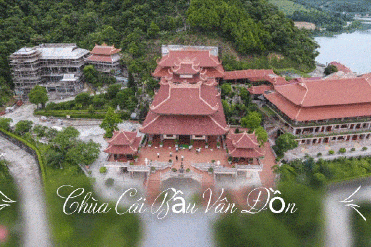 Thuê xe Limousine đi chùa Cái Bầu Vân Đồn Quảng Ninh