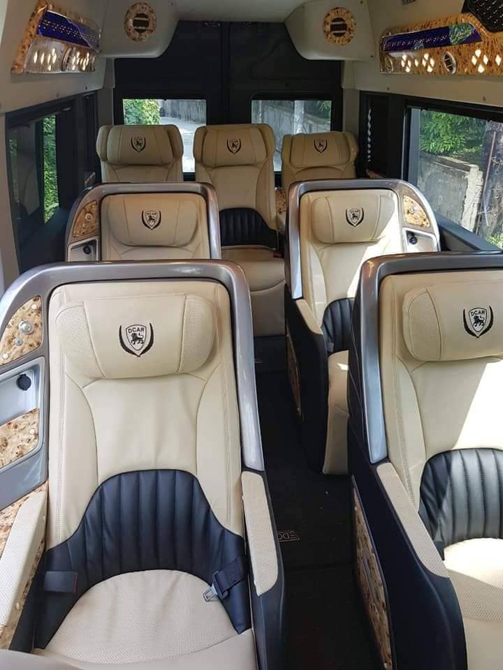 Thuê xe limousine Bắc Ninh đi Sapa xe Solati 9 chỗ có 4 ghế massage