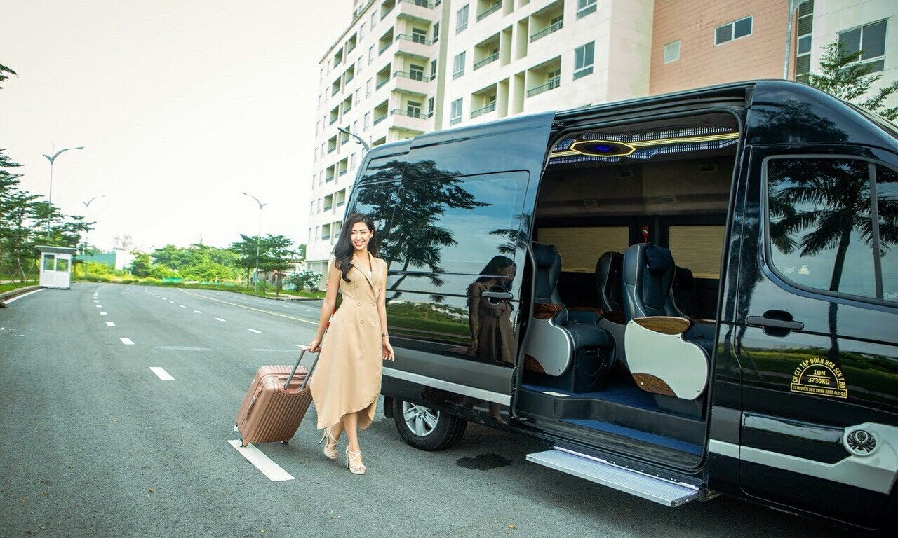 dịch vụ thuê xe limousine Hà Nội Thanh Hóa đón tại nhà