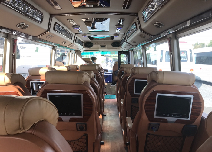 Giá thuê xe Limousine 16 chỗ tại Hà Nội