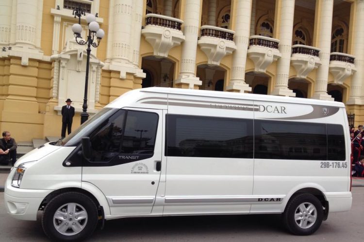 Giá thuê xe Limousine đi lễ cuối năm 2022