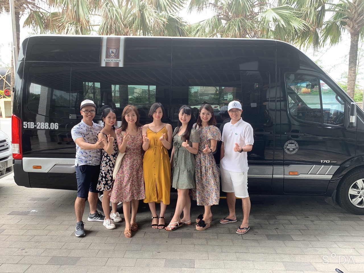Nhu cầu dịch vụ thuê xe Limousine đi du lịch Tết 2023