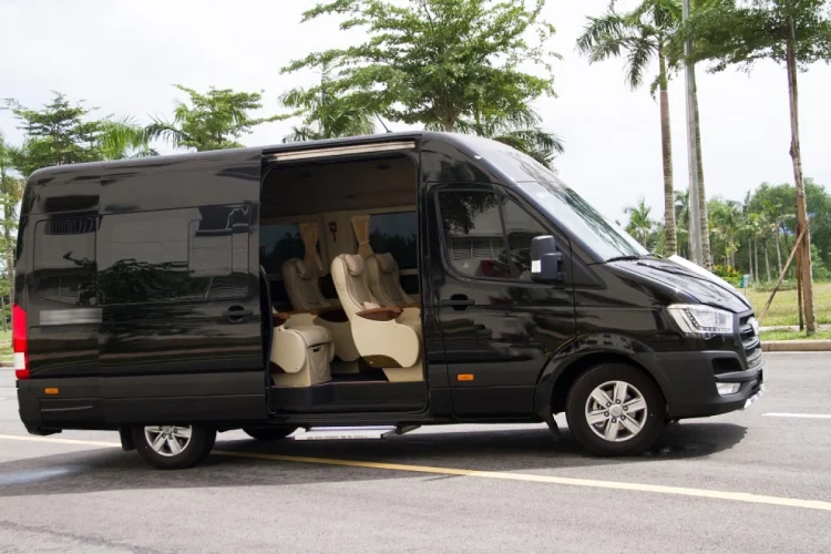 Thuê Xe LIMOUSINE Hà Nội - Thuê Xe Limousine 9 chỗ