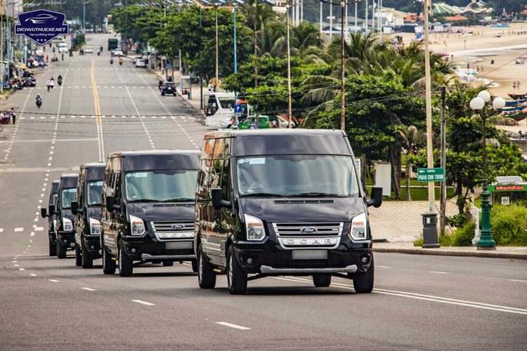 Thuê xe Dcar Limousine 9 chỗ uy tín, giá ưu đãi tại Hà Nội