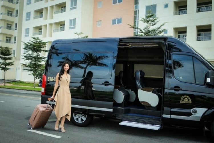 Thuê xe Dcar Limousine Hà Nội giá rẻ, xe mới 9-16-19 chỗ
