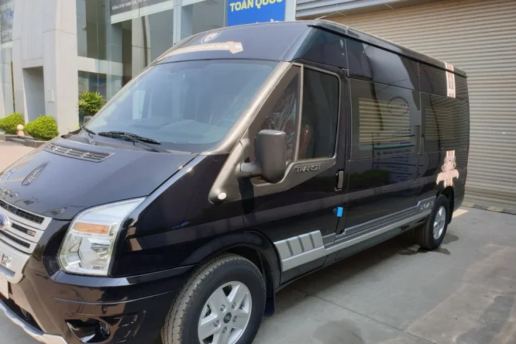 Thuê xe Fuso Limousine 19 chỗ Hà Nội đi Lào Cai
