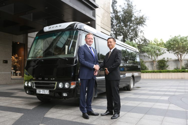 Thuê xe Fuso Limousine 19 chỗ Hà Nội đi Vịnh Hạ Long