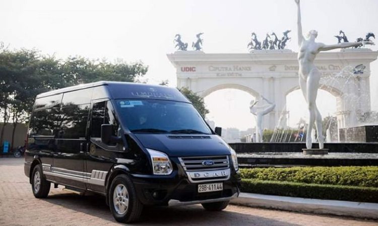 Thuê xe limousine 9 chỗ Dcar từ Hà Nội đi Hà Giang