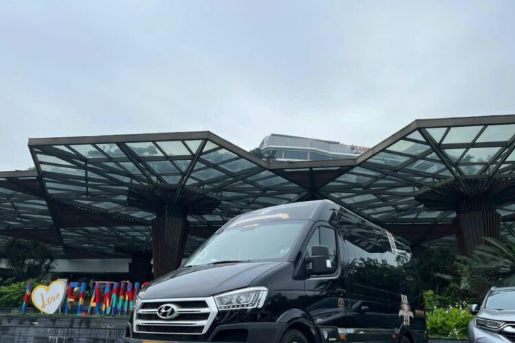 thuê xe limousine đám cưới tại Hà Nội