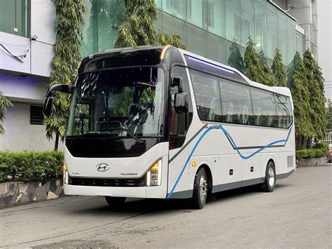 Thuê xe Hyundai Express Universe 29 chỗ