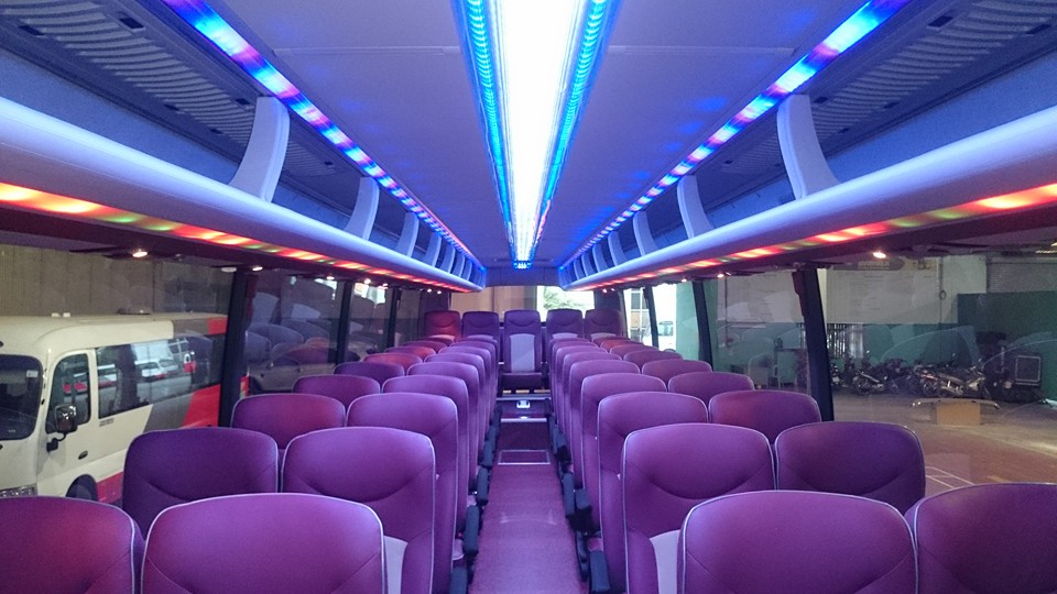 Thuê xe Hyundai Express Universe 29 chỗ