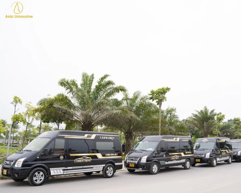 Dàn xe limousine sang trọng, hiện đại của Asia Limousine