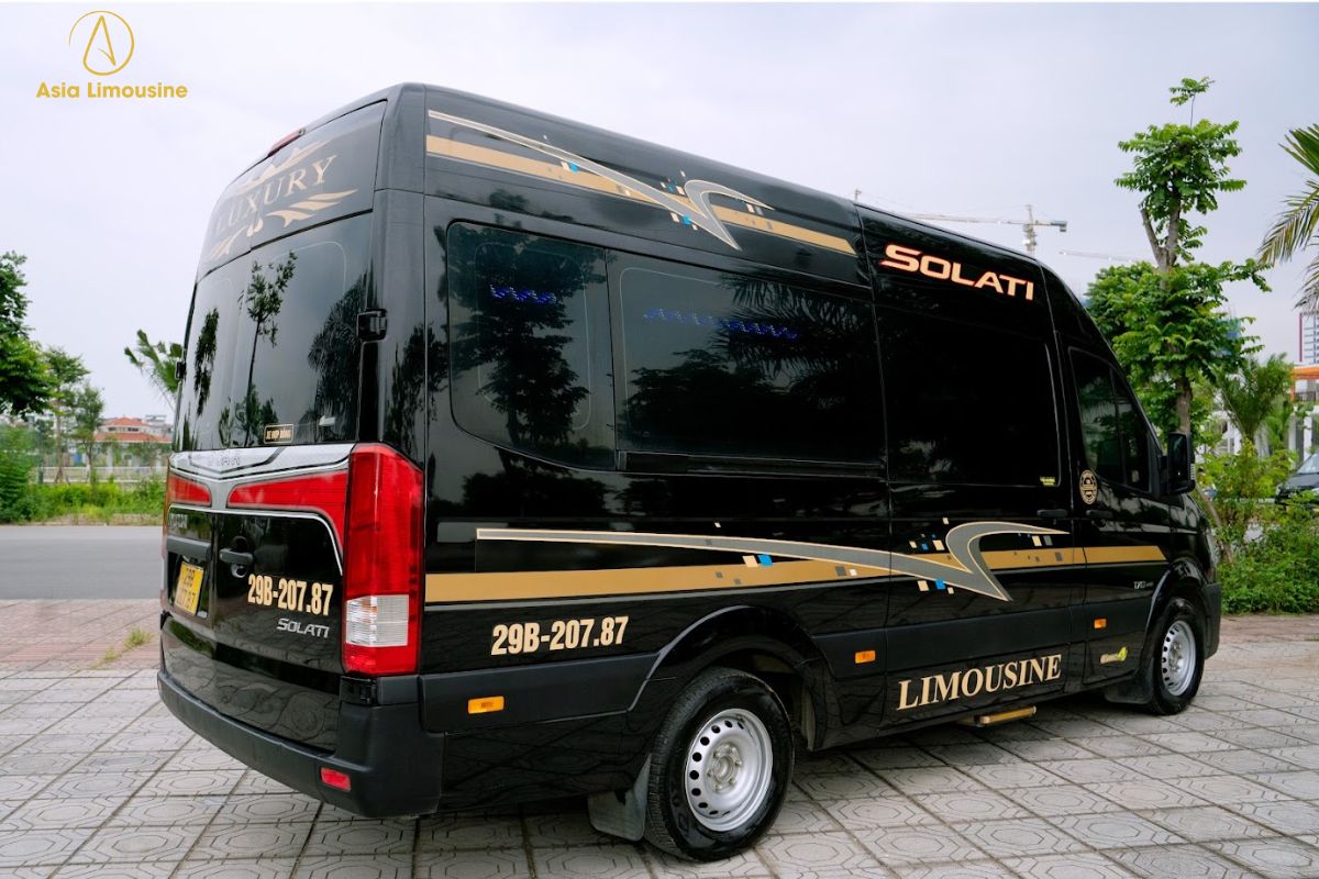 Xe 9 chỗ Dcar Limousine