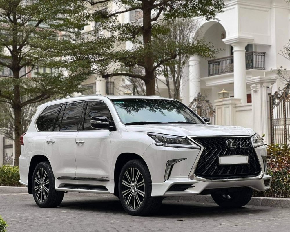 Xe Lexus cao cấp, sang trọng