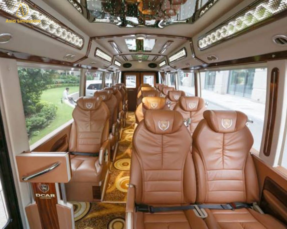 Xe Limousine 16 chỗ đi Lào Cai