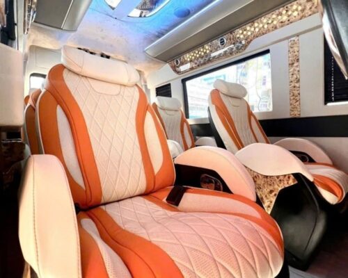 Ghế ngồi êm ái, thoải mái của xe limousine