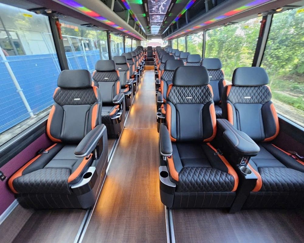 Không gian xe limousine rộng rãi, thoải mái