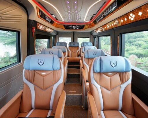 Cho thuê xe limousine Fuso Dcar 12 chỗ