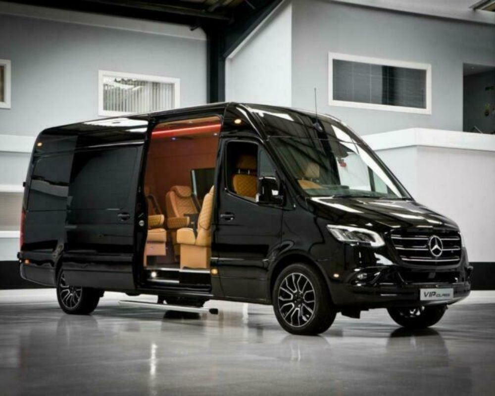 Ngoại thất xe Mercedes Sprinter