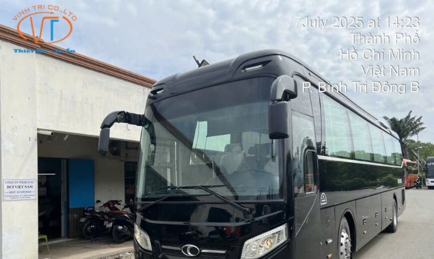 Thuê Xe Limousine 32 Chỗ Có Chỉnh Ghế Điện