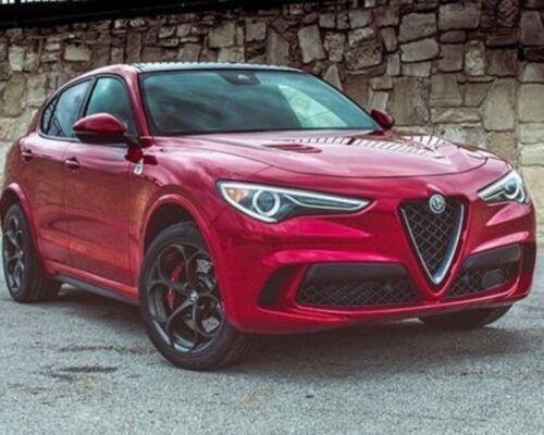 Xe đỏ của hãng xe Alfa Romeo