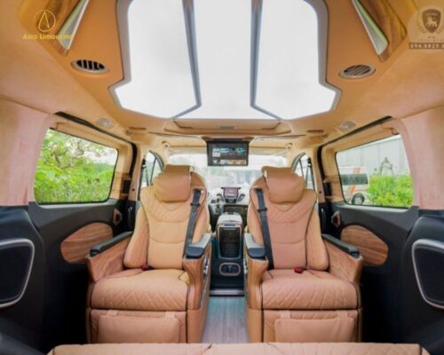Ghế ngồi xe Ford Tourne Limousine 7 chỗ