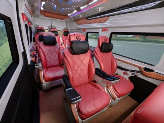 Xe limousine 9 chỗ