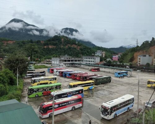 Bến bãi đỗ xe khách tại bến xe Hà Giang