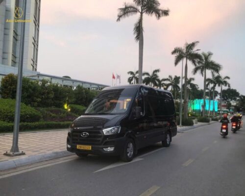 Xe limousine 9 chỗ đi suối khoáng nóng Thanh Thủy