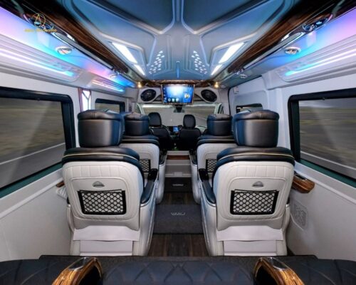 Thuê xe limousine 12 chỗ Dcar hạng Thương gia