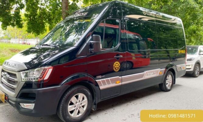 Xe limousine 12 chỗ Huyndai Solati