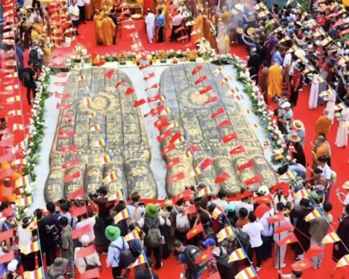 Không khí lễ hội tại chùa Tam Chúc