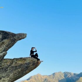 Mỏm Cá Heo, Tà Xùa